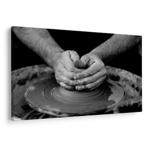 Tablou alb negru - producția de ceramică