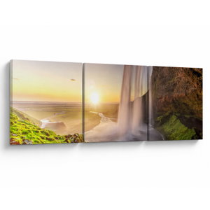 Schilderij - Seljalandsfoss van achter de grot