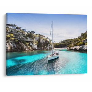Slika - Plaža sa jedrilicom