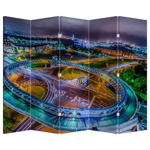 Kamerscherm - Panorama van een stad bij nacht